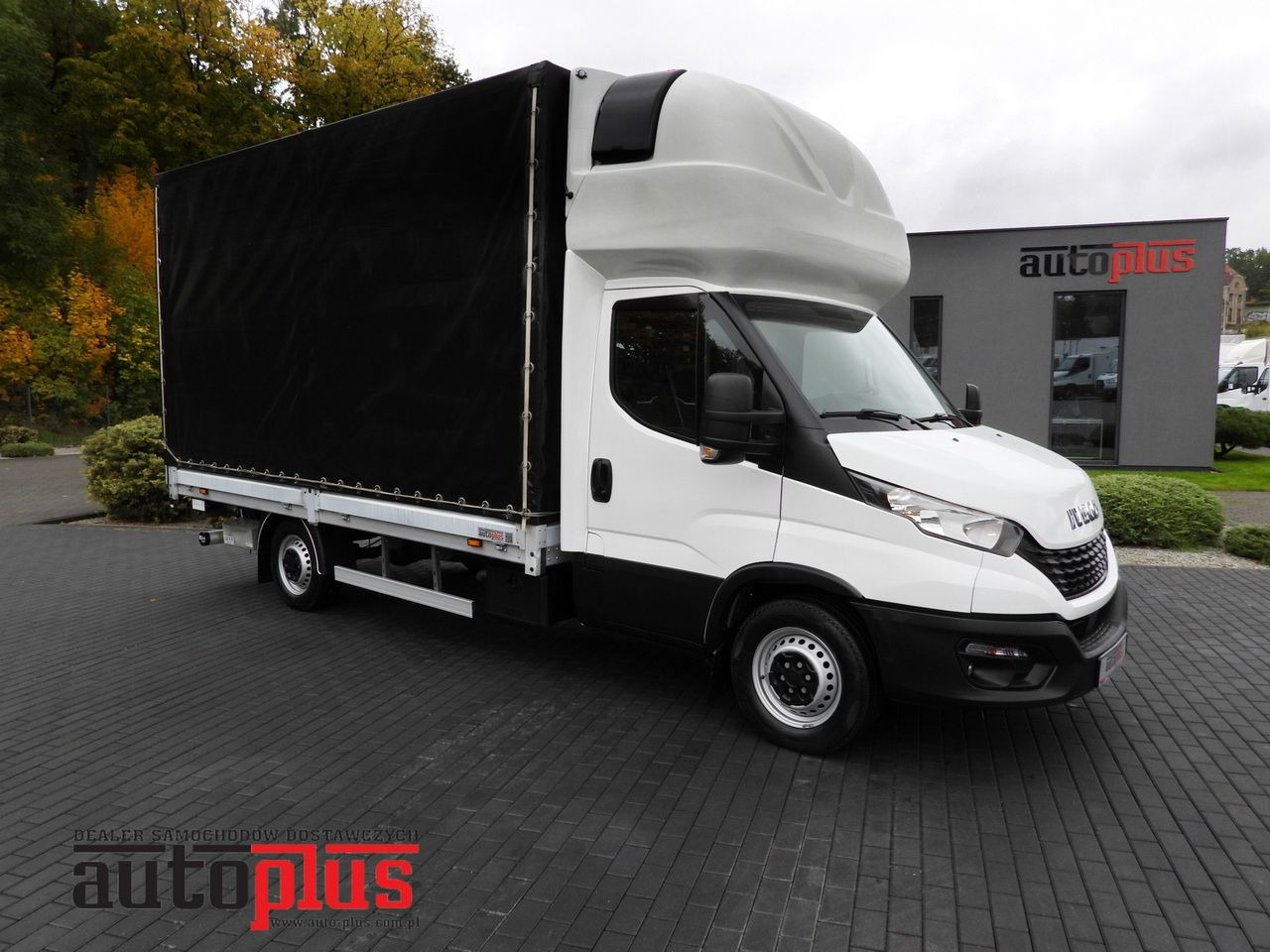 IVECO DAILY 35S18 TARPAULIN LIFT 8 PALLETS WEBASTO CRUISE CONTROL AIR CONDITIONING 180HP - Επαγγελματικό αυτοκίνητο με μουσαμά: φωτογραφία 1 IVECO DAILY 35S18 TARPAULIN LIFT 8 PALLETS WEBASTO CRUISE CONTROL AIR CONDITIONING 180HP - Επαγγελματικό αυτοκίνητο με μουσαμά: φωτογραφία 1