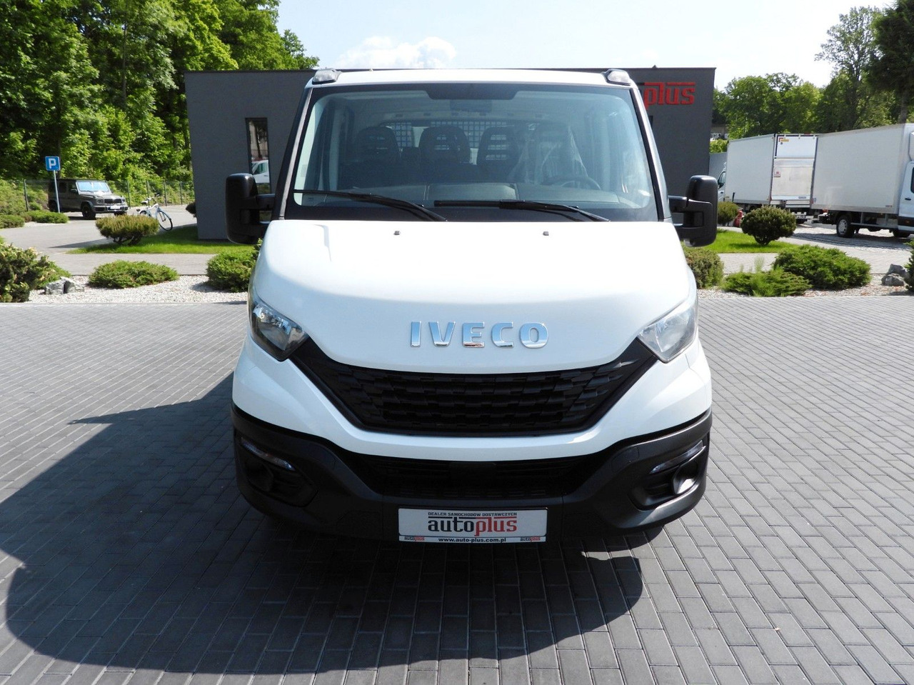 Iveco DAILY 35S12 PRITSCHE DOPPELKABINE DOKA 7 SITZE - Μικρό φορτηγό με καρότσα, Διπλοκάμπινο ελαφρύ επαγγελματικό: φωτογραφία 5 Iveco DAILY 35S12 PRITSCHE DOPPELKABINE DOKA 7 SITZE - Μικρό φορτηγό με καρότσα, Διπλοκάμπινο ελαφρύ επαγγελματικό: φωτογραφία 5