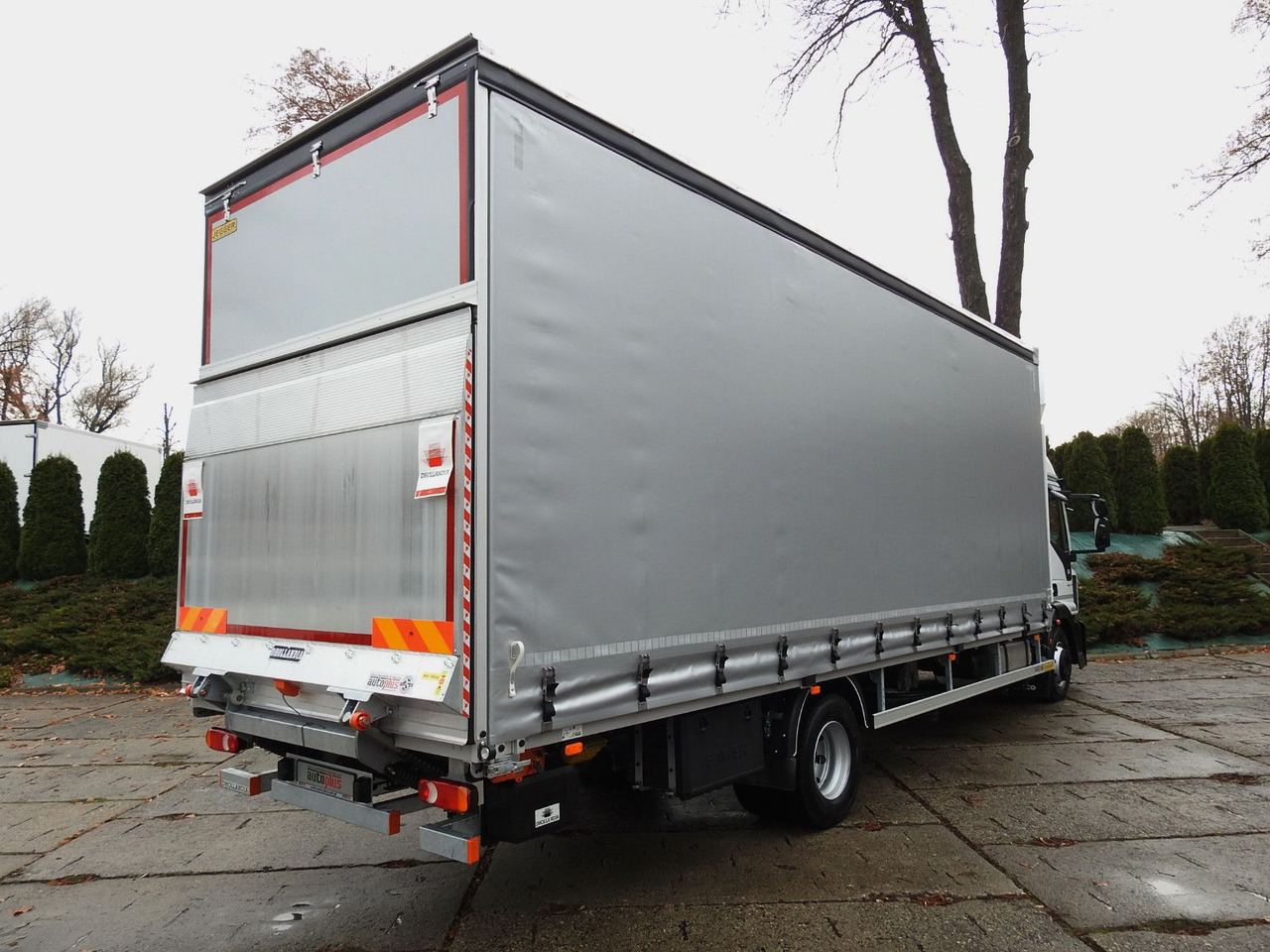 Iveco EUROCARGO 120-250 PRITSCHE PLANE 18 PALETTEN A/C - Φορτηγό μουσαμάς: φωτογραφία 3 Iveco EUROCARGO 120-250 PRITSCHE PLANE 18 PALETTEN A/C - Φορτηγό μουσαμάς: φωτογραφία 3