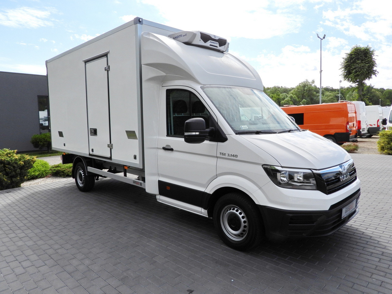 MAN TGE 3.140 REGRIGERATOR BOX -1*C 8 PALLETS HEATING FUNCTION CRUISE CONTROL PNEUMATICS AIR CONDITIONING 140HP - Επαγγελματικό αυτοκίνητο ψυγείο: φωτογραφία 4 MAN TGE 3.140 REGRIGERATOR BOX -1*C 8 PALLETS HEATING FUNCTION CRUISE CONTROL PNEUMATICS AIR CONDITIONING 140HP - Επαγγελματικό αυτοκίνητο ψυγείο: φωτογραφία 4