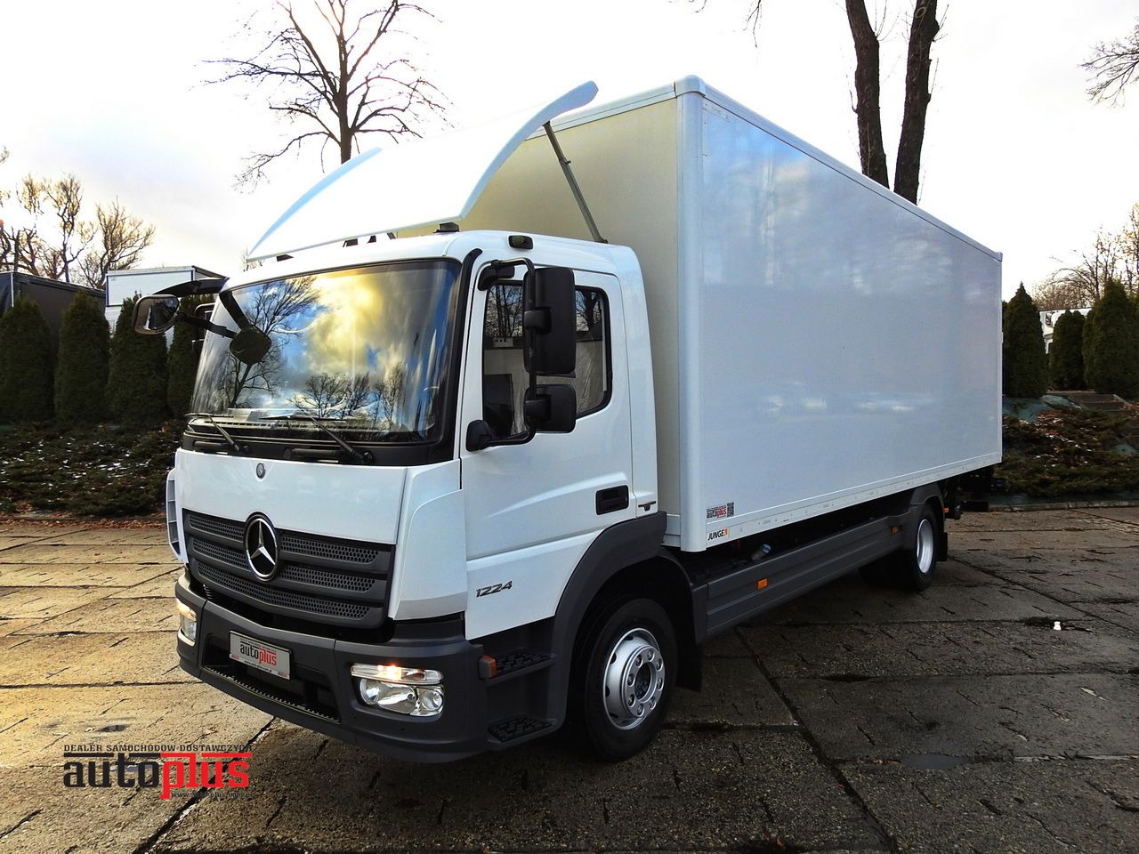 MERCEDES ATEGO 12.24 BOX LIFT 18 PALLETS CRUISE CONTROL AUTOMATIC TRANSMISSION TWIN WHEELS AIR CONDITIONING 240HP - Επαγγελματικό αυτοκίνητο κόφα: φωτογραφία 1 MERCEDES ATEGO 12.24 BOX LIFT 18 PALLETS CRUISE CONTROL AUTOMATIC TRANSMISSION TWIN WHEELS AIR CONDITIONING 240HP - Επαγγελματικό αυτοκίνητο κόφα: φωτογραφία 1