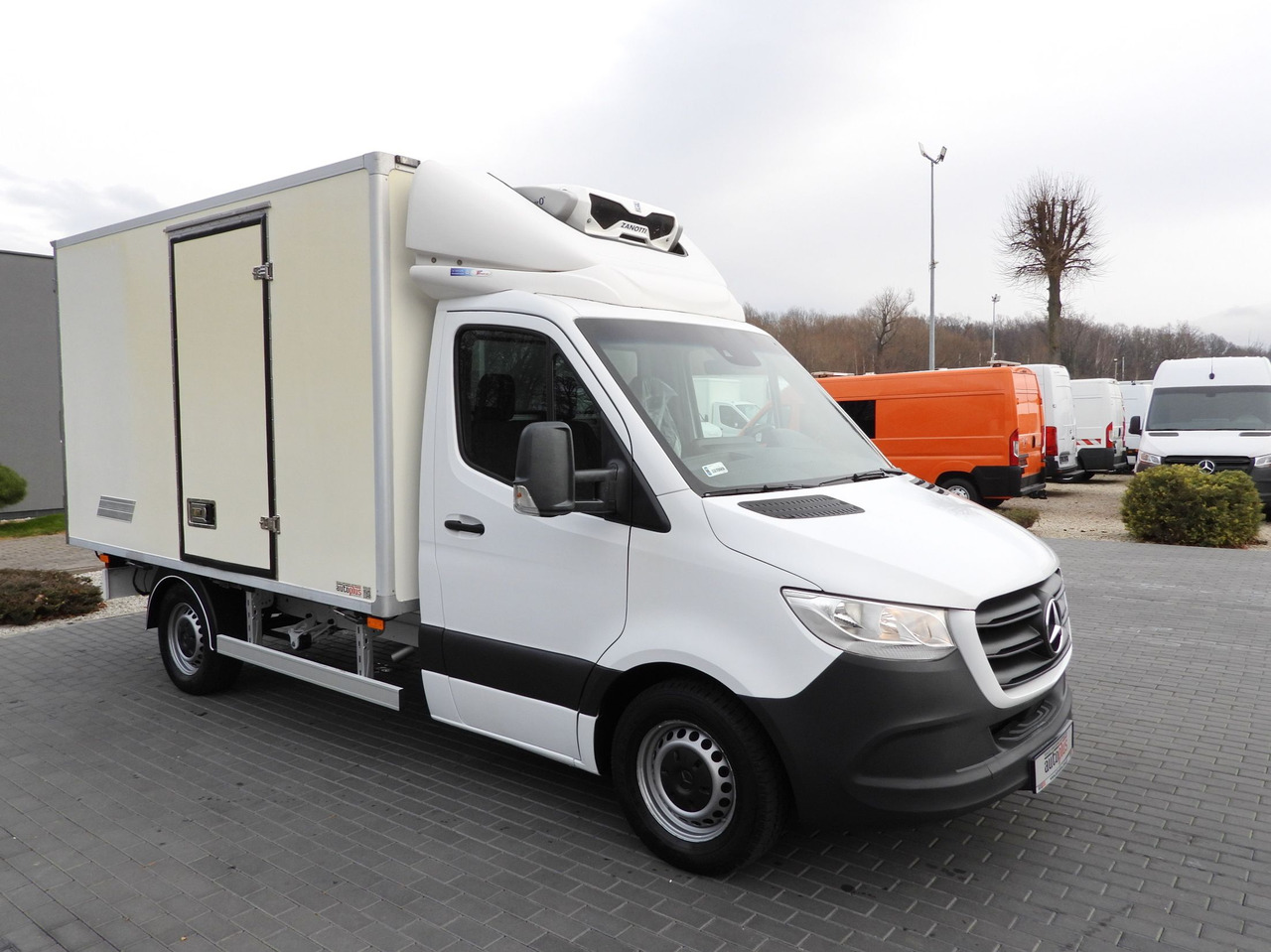 MERCEDES SPRINTER 314 REGRIGERATOR BOX -1*C CRUISE CONTROL NAVIGATION AIR CONDITIONING 140HP - Επαγγελματικό αυτοκίνητο ψυγείο: φωτογραφία 4 MERCEDES SPRINTER 314 REGRIGERATOR BOX -1*C CRUISE CONTROL NAVIGATION AIR CONDITIONING 140HP - Επαγγελματικό αυτοκίνητο ψυγείο: φωτογραφία 4