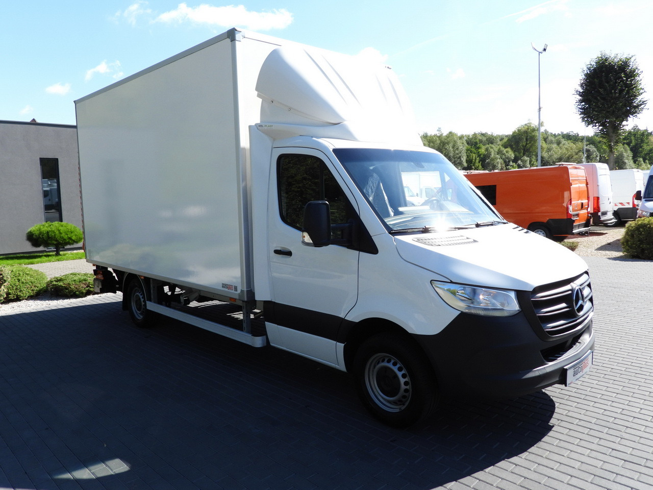 MERCEDES SPRINTER 315 BOX LIFT 8 PALLETS AIR CONDITIONING 150HP - Επαγγελματικό αυτοκίνητο κόφα: φωτογραφία 4 MERCEDES SPRINTER 315 BOX LIFT 8 PALLETS AIR CONDITIONING 150HP - Επαγγελματικό αυτοκίνητο κόφα: φωτογραφία 4