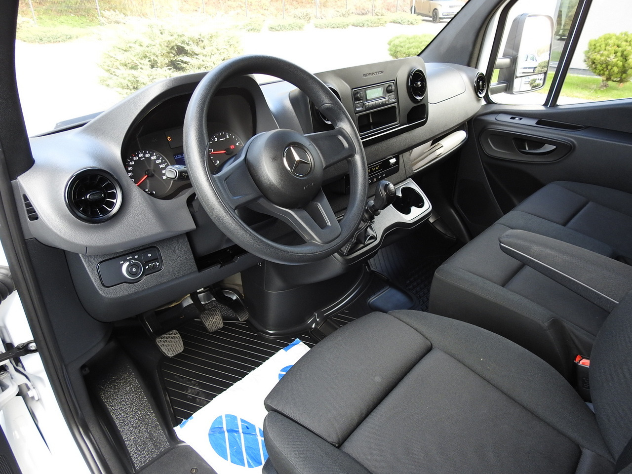 MERCEDES SPRINTER BOX LIFT 8 PALLETS AIR CONDITIONING  150HP - Επαγγελματικό αυτοκίνητο ψυγείο: φωτογραφία 2 MERCEDES SPRINTER BOX LIFT 8 PALLETS AIR CONDITIONING  150HP - Επαγγελματικό αυτοκίνητο ψυγείο: φωτογραφία 2