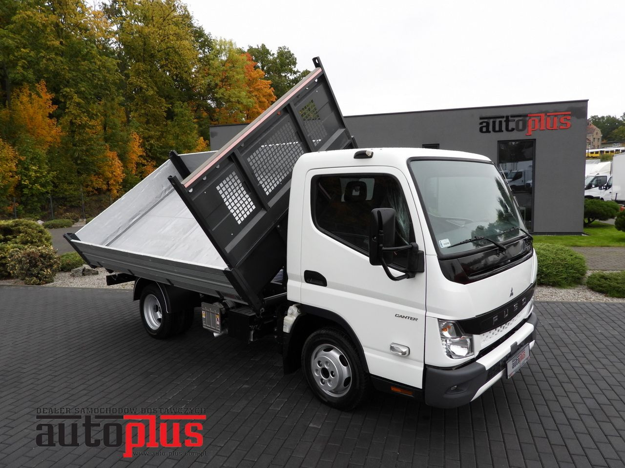 MITSUBISHI CANTER FUSO 3C15 THREE-WAY TIPPER 3 SEATS LED LIGHTS TWIN WHEELS 150HP - Όχημα με ανατρεπομενη καροτσα: φωτογραφία 1 MITSUBISHI CANTER FUSO 3C15 THREE-WAY TIPPER 3 SEATS LED LIGHTS TWIN WHEELS 150HP - Όχημα με ανατρεπομενη καροτσα: φωτογραφία 1