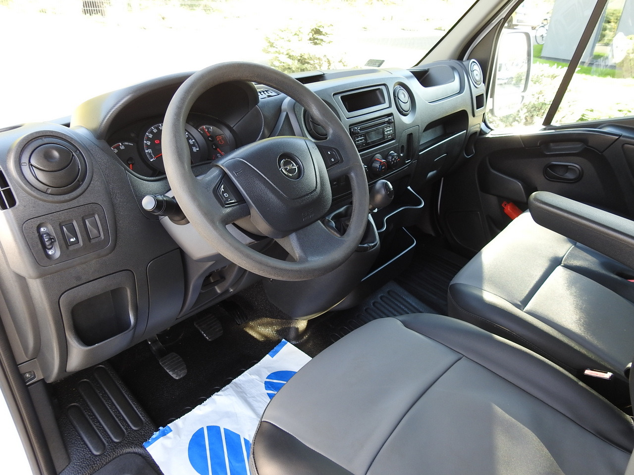 OPEL MOVANO STAKE BODY DOUBLE CABIN DOKA 7 SEATS CRUISE CONTROL AIR CONDITIONING 130HP - Διπλοκάμπινο ελαφρύ επαγγελματικό: φωτογραφία 2 OPEL MOVANO STAKE BODY DOUBLE CABIN DOKA 7 SEATS CRUISE CONTROL AIR CONDITIONING 130HP - Διπλοκάμπινο ελαφρύ επαγγελματικό: φωτογραφία 2