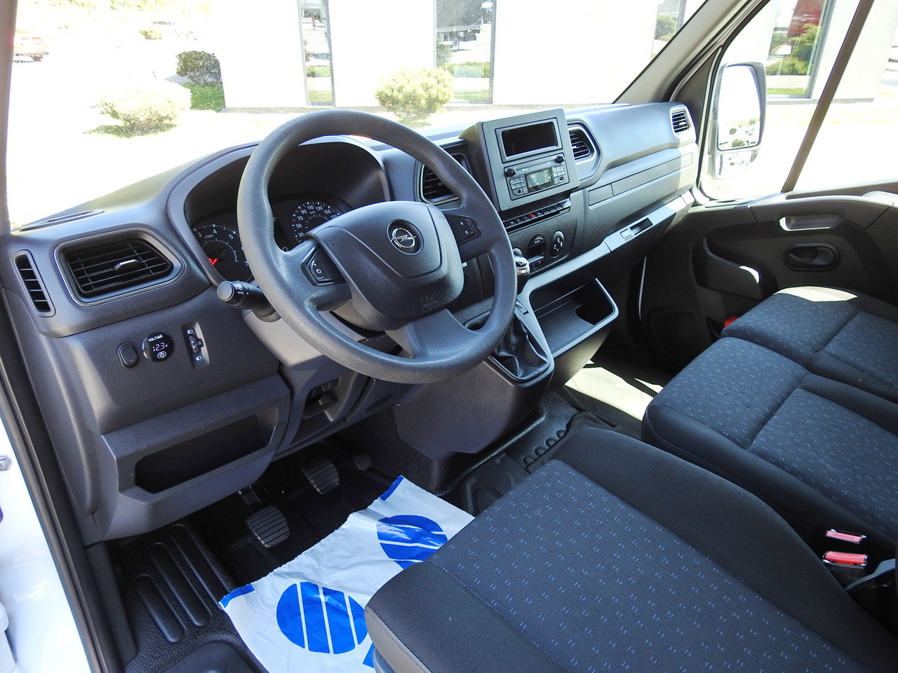 OPEL MOVANO - Επαγγελματικό αυτοκίνητο με μουσαμά: φωτογραφία 2 OPEL MOVANO - Επαγγελματικό αυτοκίνητο με μουσαμά: φωτογραφία 2