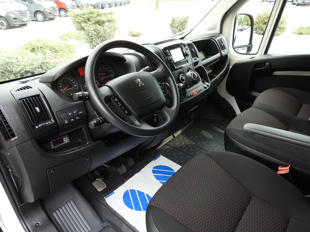 PEUGEOT BOXER REFRIGERATOR VAN 0*C CRUISE CONTROL NAVIGATION AIR CONDITIONING 135HP - Επαγγελματικό αυτοκίνητο ψυγείο: φωτογραφία 2 PEUGEOT BOXER REFRIGERATOR VAN 0*C CRUISE CONTROL NAVIGATION AIR CONDITIONING 135HP - Επαγγελματικό αυτοκίνητο ψυγείο: φωτογραφία 2