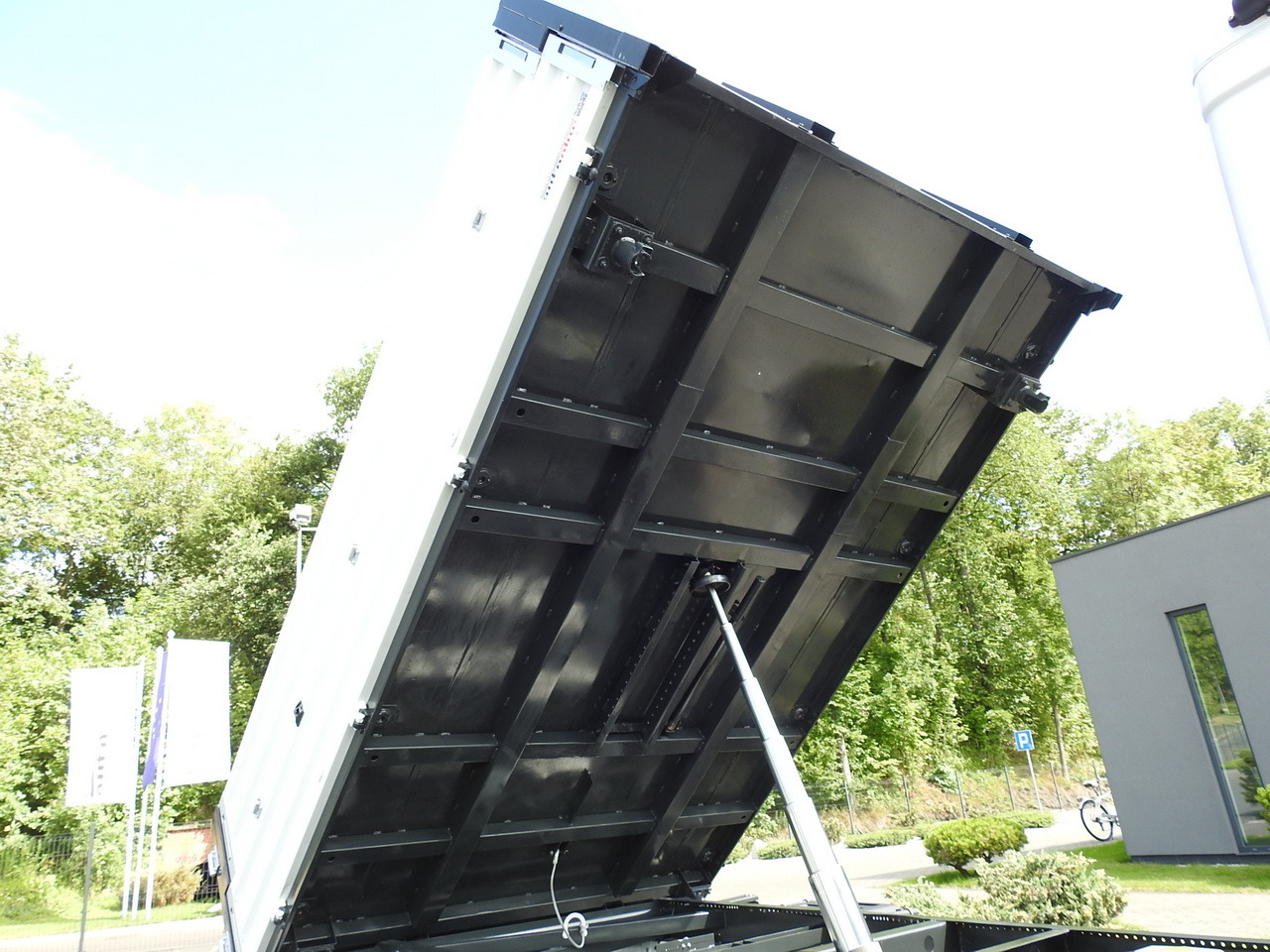 Όχημα με ανατρεπομενη καροτσα PEUGEOT BOXER THREE-WAY TIPPER AIR CONDITIONING 130HP: φωτογραφία 27 Όχημα με ανατρεπομενη καροτσα PEUGEOT BOXER THREE-WAY TIPPER AIR CONDITIONING 130HP: φωτογραφία 27