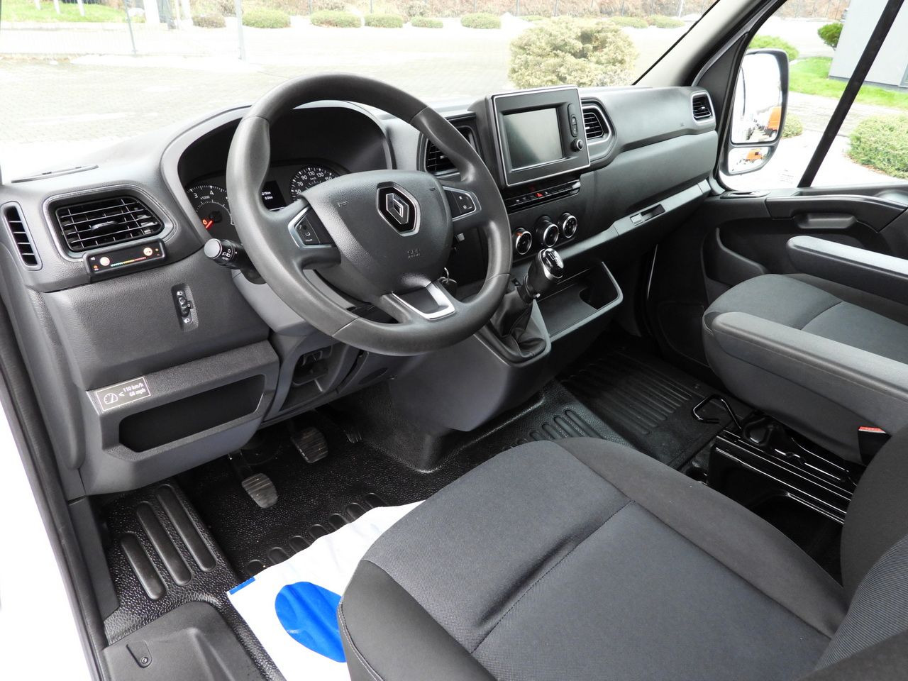 RENAULT MASTER STAKE BODY DOUBLE CABIN DOKA 6 SEATS CRUISE CONTROL NAVIGATION LED LIGHTS AIR CONDITIONING 150HP - Διπλοκάμπινο ελαφρύ επαγγελματικό: φωτογραφία 2 RENAULT MASTER STAKE BODY DOUBLE CABIN DOKA 6 SEATS CRUISE CONTROL NAVIGATION LED LIGHTS AIR CONDITIONING 150HP - Διπλοκάμπινο ελαφρύ επαγγελματικό: φωτογραφία 2
