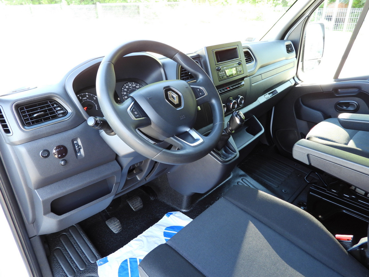 RENAULT MASTER TARPAULIN 10 PALLETS WEBASTO CRUISE CONTROL LED LIGHTS PNEUMATICS AIR CONDITIONING 165HP - Επαγγελματικό αυτοκίνητο με μουσαμά: φωτογραφία 2 RENAULT MASTER TARPAULIN 10 PALLETS WEBASTO CRUISE CONTROL LED LIGHTS PNEUMATICS AIR CONDITIONING 165HP - Επαγγελματικό αυτοκίνητο με μουσαμά: φωτογραφία 2