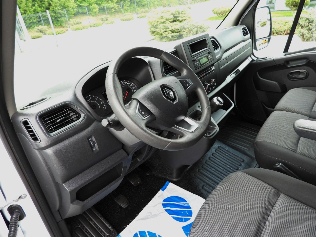 Renault MASTER KOFFER AUFZUG 8 PALETTEN TEMPOMAT A/C LED Renault MASTER KOFFER AUFZUG 8 PALETTEN TEMPOMAT A/C LED - Επαγγελματικό αυτοκίνητο κόφα: φωτογραφία 2 Renault MASTER KOFFER AUFZUG 8 PALETTEN TEMPOMAT A/C LED Renault MASTER KOFFER AUFZUG 8 PALETTEN TEMPOMAT A/C LED - Επαγγελματικό αυτοκίνητο κόφα: φωτογραφία 2