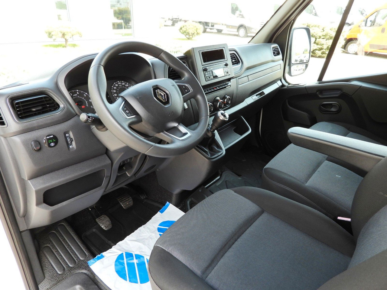 Renault MASTER PRITSCHE PLANE 10 PALETTEN WEBASTO A/C - Επαγγελματικό αυτοκίνητο με μουσαμά: φωτογραφία 2 Renault MASTER PRITSCHE PLANE 10 PALETTEN WEBASTO A/C - Επαγγελματικό αυτοκίνητο με μουσαμά: φωτογραφία 2