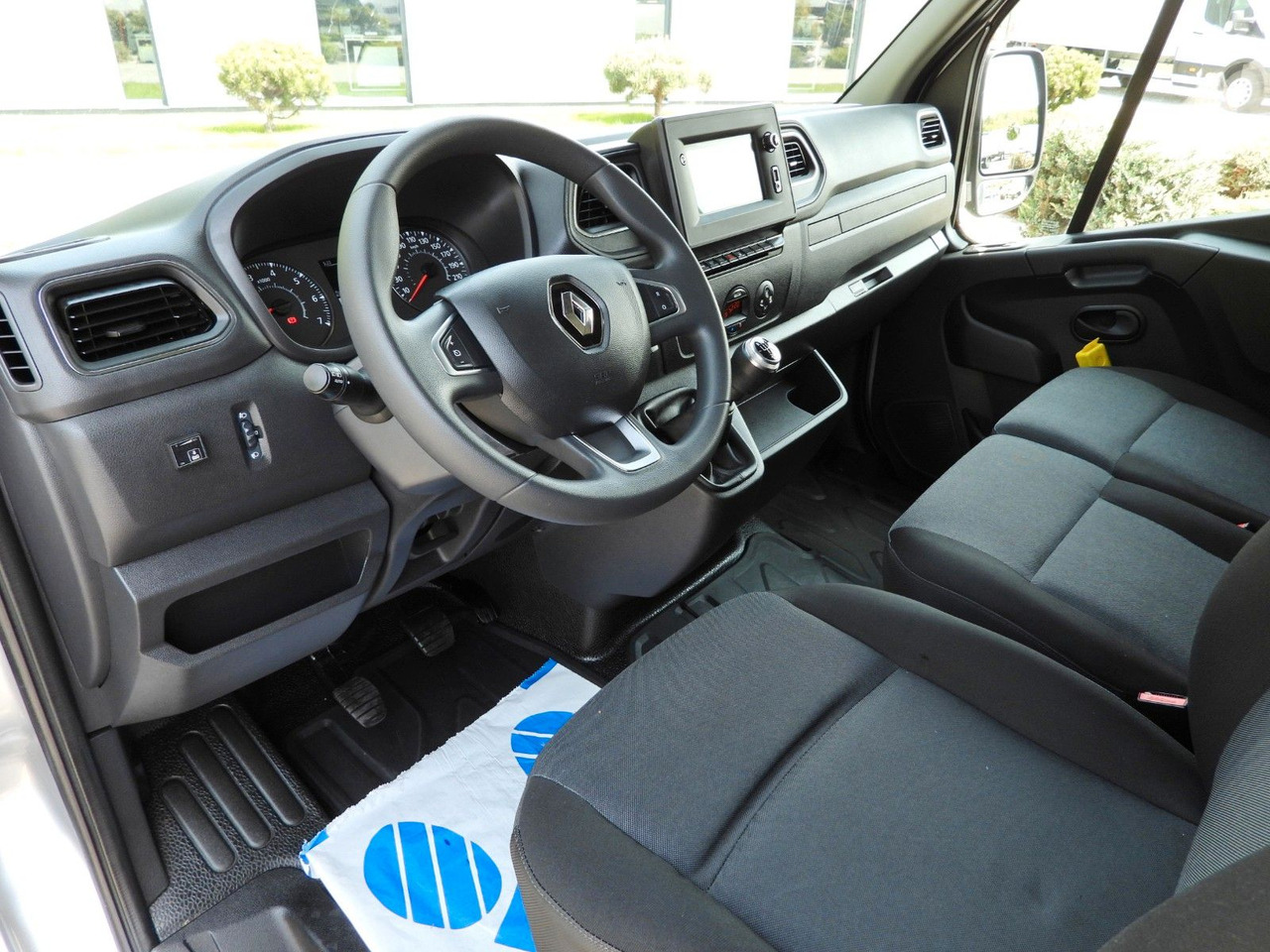 Renault MASTER PRITSCHE PLANE 10 PALETTEN WEBASTO A/C - Επαγγελματικό αυτοκίνητο με μουσαμά: φωτογραφία 2 Renault MASTER PRITSCHE PLANE 10 PALETTEN WEBASTO A/C - Επαγγελματικό αυτοκίνητο με μουσαμά: φωτογραφία 2