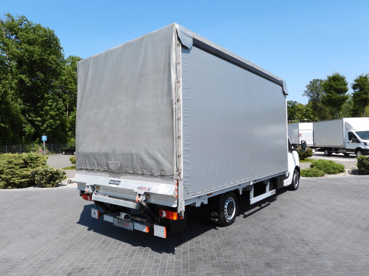 Renault MASTER PRITSCHE PLANE AUFZUG 10 PALETTEN WEBAST - Επαγγελματικό αυτοκίνητο με μουσαμά: φωτογραφία 3 Renault MASTER PRITSCHE PLANE AUFZUG 10 PALETTEN WEBAST - Επαγγελματικό αυτοκίνητο με μουσαμά: φωτογραφία 3