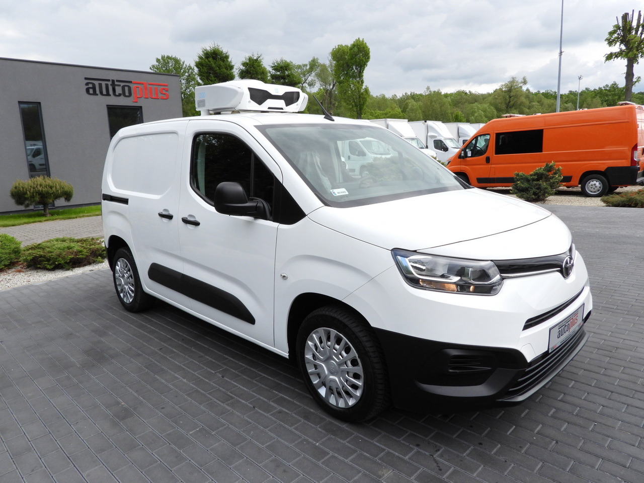 TOYOTA PROACE CITY REFRIGERATOR VAN -15*C POWER SUPPLY 230V CRUISE CONTROL AIR CONDITIONING 100HP - Επαγγελματικό αυτοκίνητο ψυγείο: φωτογραφία 4 TOYOTA PROACE CITY REFRIGERATOR VAN -15*C POWER SUPPLY 230V CRUISE CONTROL AIR CONDITIONING 100HP - Επαγγελματικό αυτοκίνητο ψυγείο: φωτογραφία 4