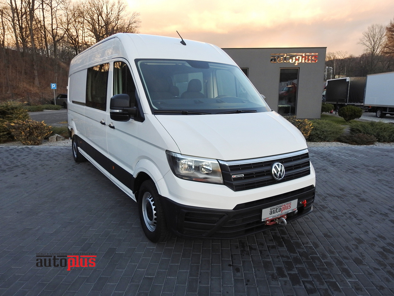 VOLKSWAGEN CRAFTER 4X4 4MOTION BOX DELIVERY VAN 7 SEATS AIR CONDITIONING 140HP - Ελαφρύ επαγγελματικό: φωτογραφία 1 VOLKSWAGEN CRAFTER 4X4 4MOTION BOX DELIVERY VAN 7 SEATS AIR CONDITIONING 140HP - Ελαφρύ επαγγελματικό: φωτογραφία 1