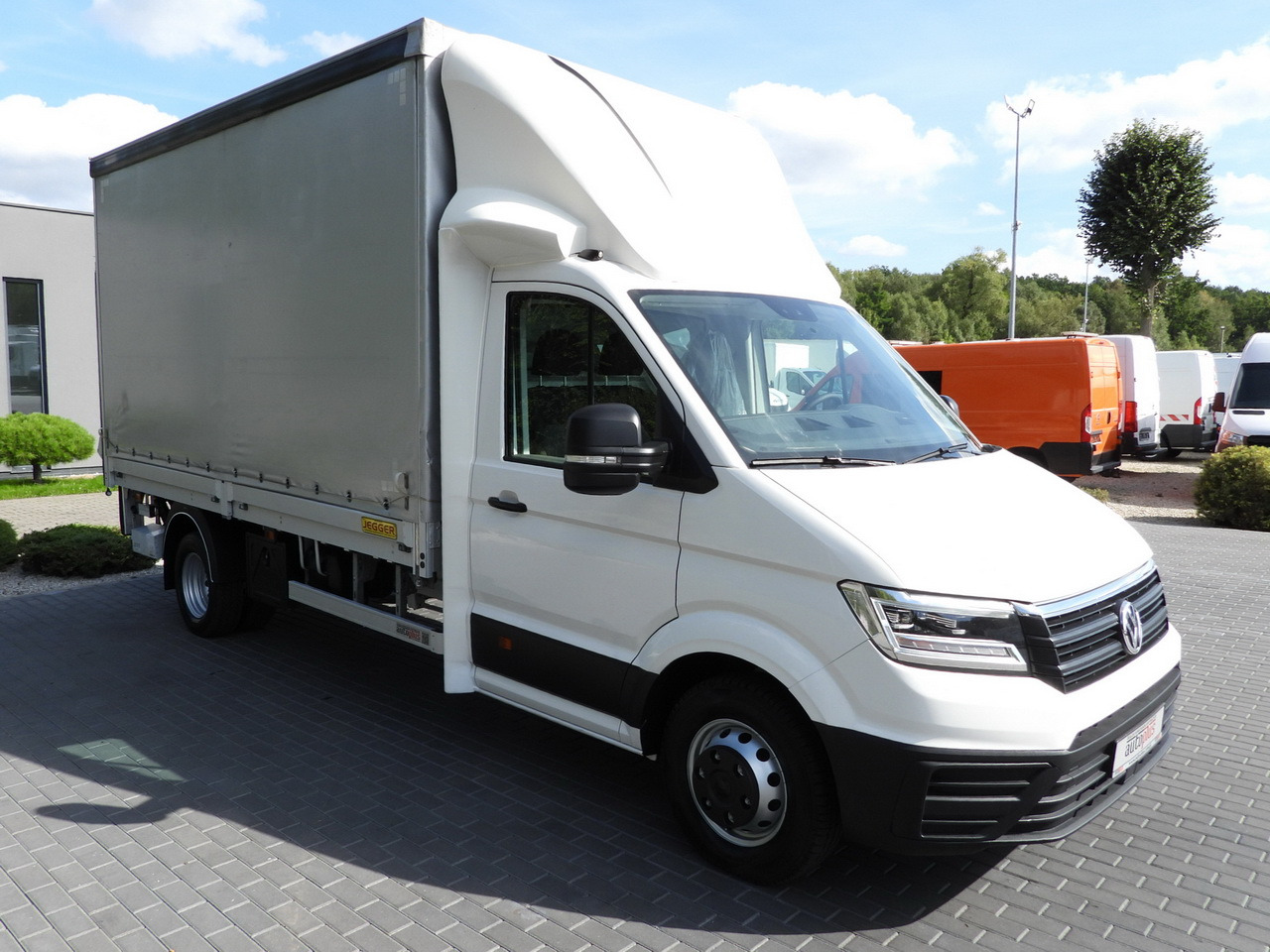 VOLKSWAGEN CRAFTER TARPAULIN LIFT 8 PALLETS CRUISE CONTROL LED LIGHTS TWIN WHEELS AIR CONDITIONING 180HP - Επαγγελματικό αυτοκίνητο με μουσαμά: φωτογραφία 4 VOLKSWAGEN CRAFTER TARPAULIN LIFT 8 PALLETS CRUISE CONTROL LED LIGHTS TWIN WHEELS AIR CONDITIONING 180HP - Επαγγελματικό αυτοκίνητο με μουσαμά: φωτογραφία 4