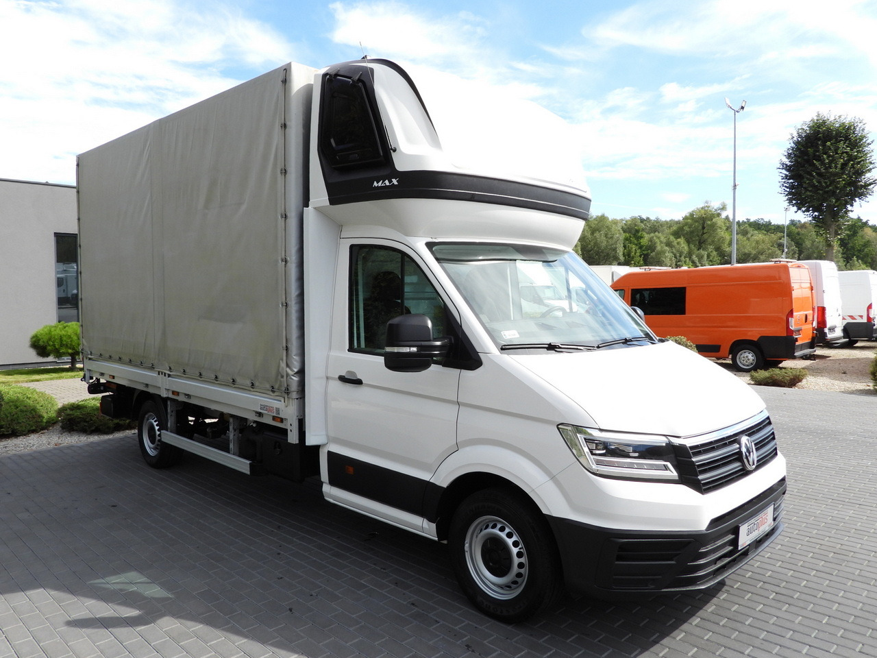 VOLKSWAGEN CRAFTER TARPAULIN LIFT 8 PALLETS WEBASTO CRUISE CONTROL LED LIGHTS AIR CONDITIONING 180HP - Επαγγελματικό αυτοκίνητο με μουσαμά: φωτογραφία 4 VOLKSWAGEN CRAFTER TARPAULIN LIFT 8 PALLETS WEBASTO CRUISE CONTROL LED LIGHTS AIR CONDITIONING 180HP - Επαγγελματικό αυτοκίνητο με μουσαμά: φωτογραφία 4