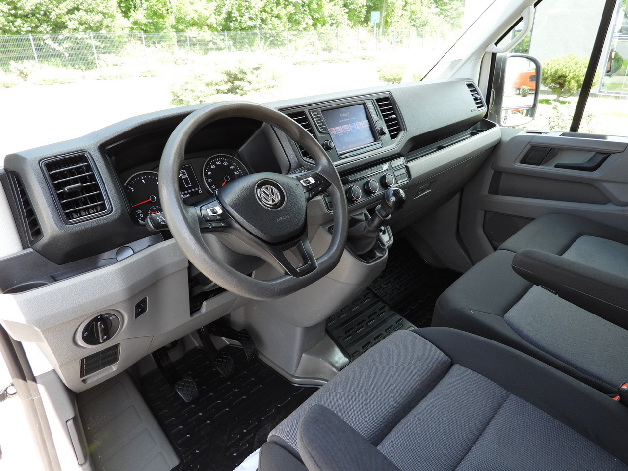 VOLKSWAGEN CRAFTER TIPPER CRUISE CONTROL TWIN WHEELS AIR CONDITIONING 180HP - Όχημα με ανατρεπομενη καροτσα: φωτογραφία 2 VOLKSWAGEN CRAFTER TIPPER CRUISE CONTROL TWIN WHEELS AIR CONDITIONING 180HP - Όχημα με ανατρεπομενη καροτσα: φωτογραφία 2