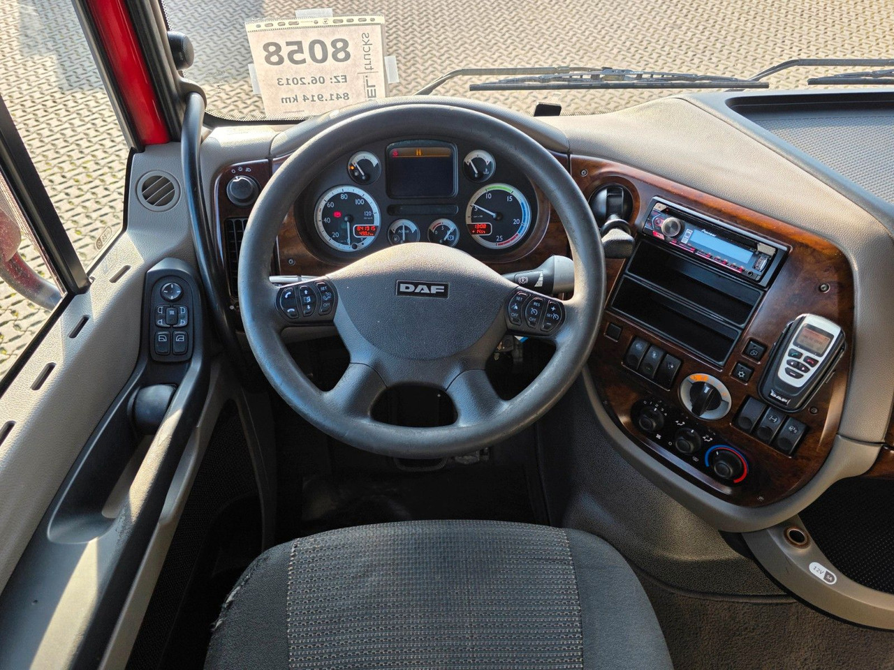 Τράκτορας DAF XF 105.460 / ZF Intarder / Standklimaanlage: φωτογραφία 33 Τράκτορας DAF XF 105.460 / ZF Intarder / Standklimaanlage: φωτογραφία 33