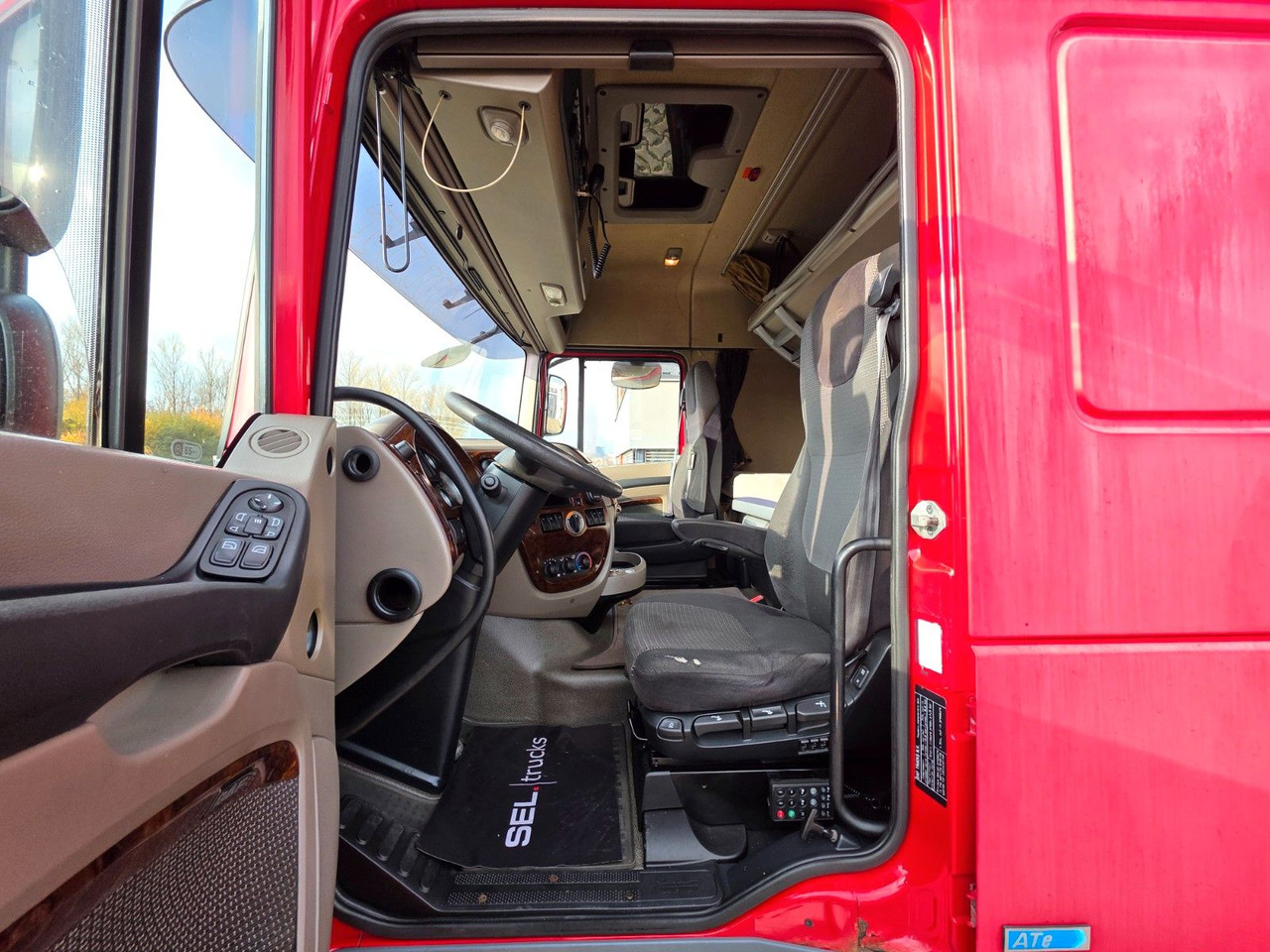 Τράκτορας DAF XF 105.460 / ZF Intarder / Standklimaanlage: φωτογραφία 21 Τράκτορας DAF XF 105.460 / ZF Intarder / Standklimaanlage: φωτογραφία 21