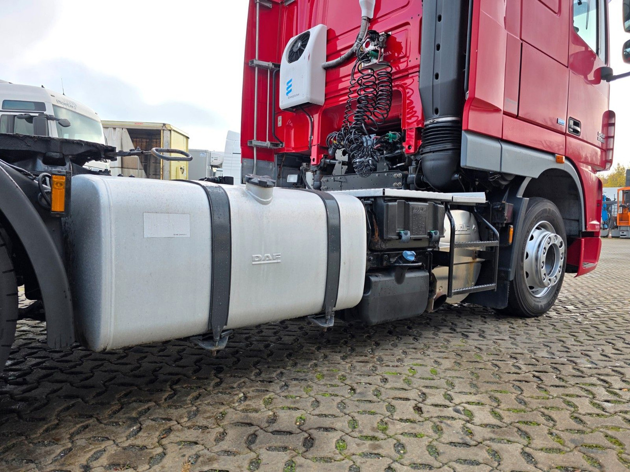 Τράκτορας DAF XF 105.460 / ZF Intarder / Standklimaanlage: φωτογραφία 14 Τράκτορας DAF XF 105.460 / ZF Intarder / Standklimaanlage: φωτογραφία 14