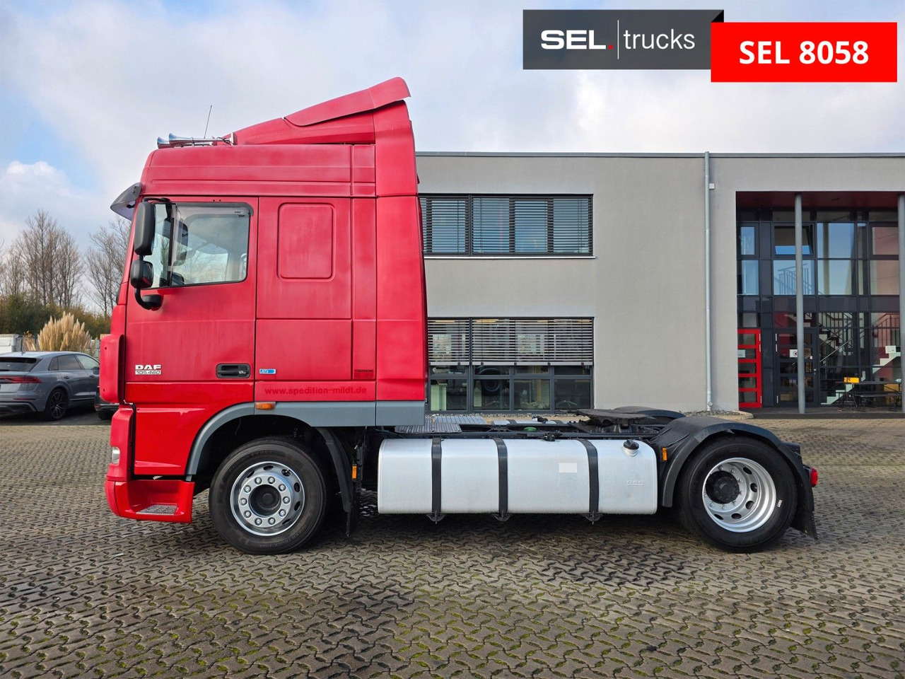 Τράκτορας DAF XF 105.460 / ZF Intarder / Standklimaanlage: φωτογραφία 8 Τράκτορας DAF XF 105.460 / ZF Intarder / Standklimaanlage: φωτογραφία 8