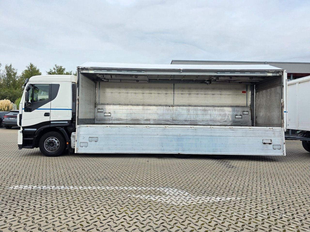 Φορτηγό για τη μεταφορά ποτών Iveco Stralis 460 / Ldbw / Lenkachse / Liftachse: φωτογραφία 11