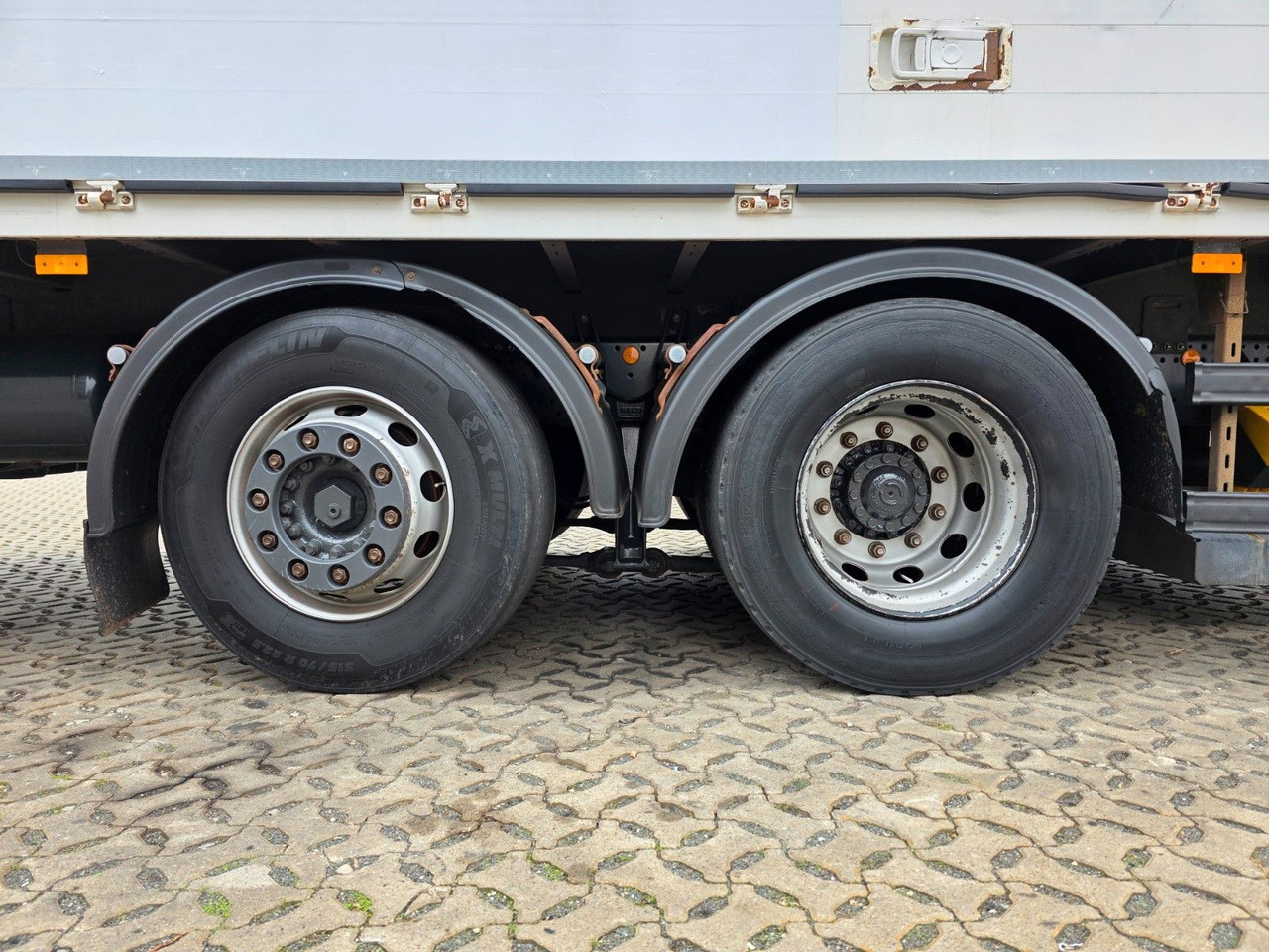 Φορτηγό για τη μεταφορά ποτών Iveco Stralis 460 / Ldbw / Lenkachse / Liftachse: φωτογραφία 37
