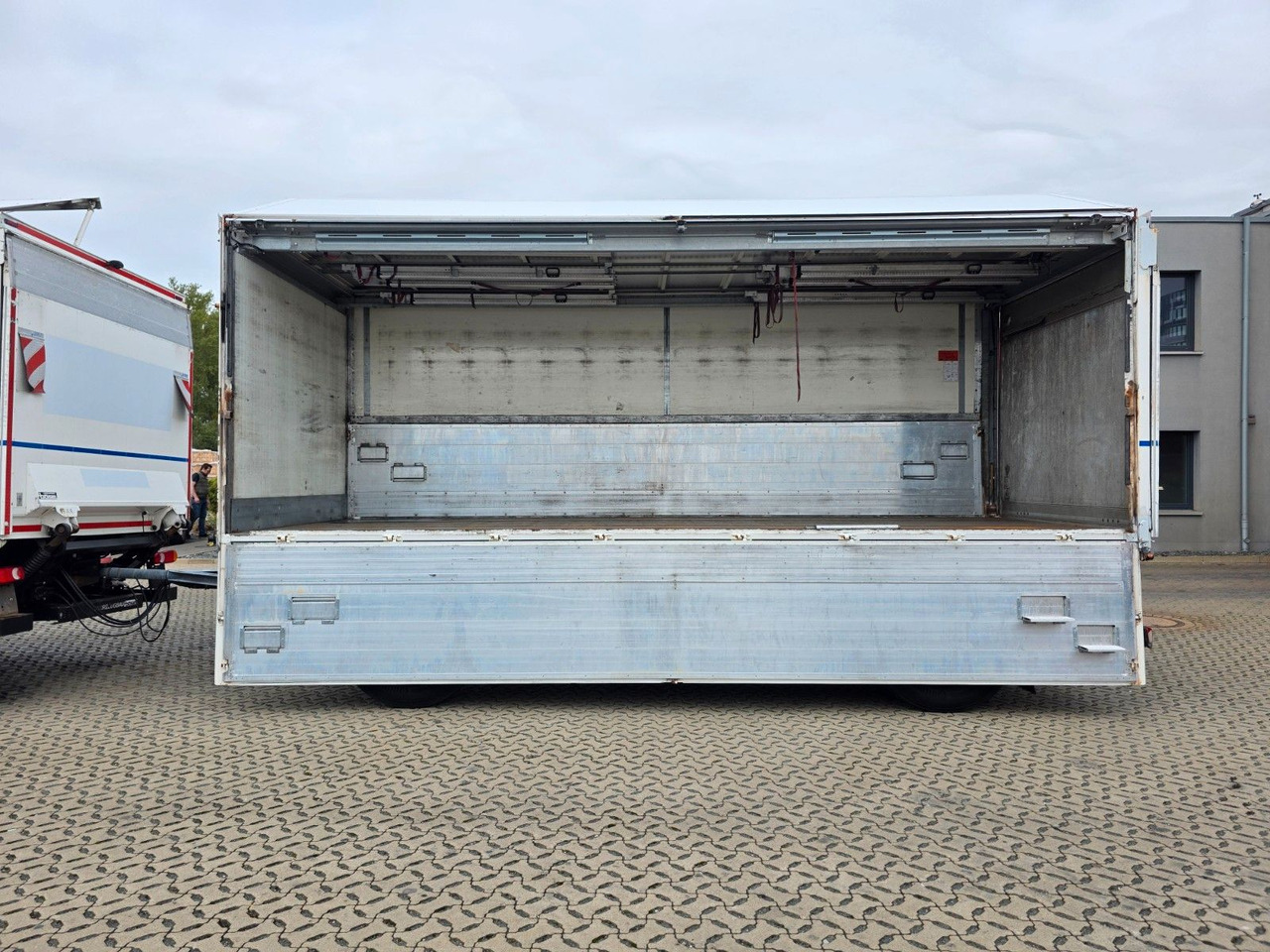 Φορτηγό για τη μεταφορά ποτών Iveco Stralis 460 / Ldbw / Lenkachse / Liftachse: φωτογραφία 41