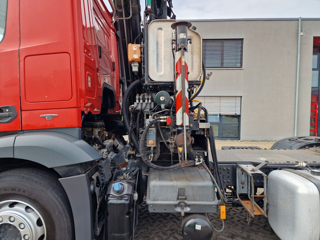 Τράκτορας Mercedes-Benz Antos 1843 / Atlas 172.3E-A4 / KRAN: φωτογραφία 9 Τράκτορας Mercedes-Benz Antos 1843 / Atlas 172.3E-A4 / KRAN: φωτογραφία 9