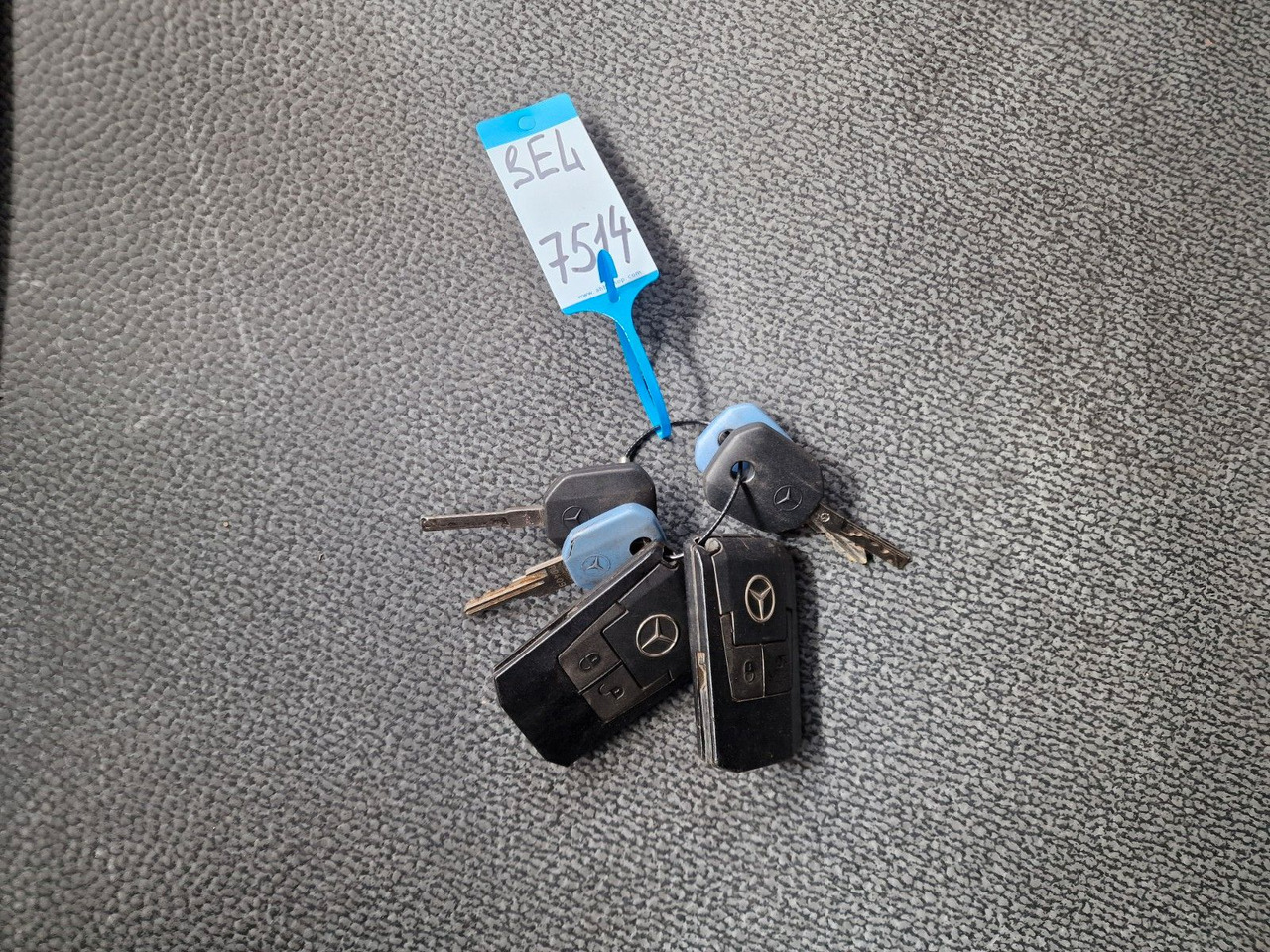 Τράκτορας Mercedes-Benz Antos 1843 / Atlas 172.3E-A4 / KRAN: φωτογραφία 26 Τράκτορας Mercedes-Benz Antos 1843 / Atlas 172.3E-A4 / KRAN: φωτογραφία 26