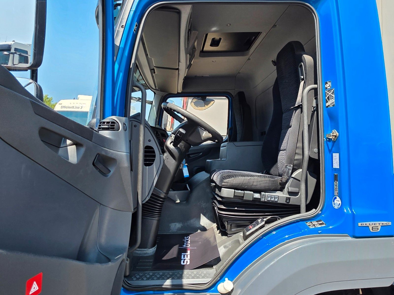 Φορτηγό κόφα Mercedes-Benz Atego 1324 / Ladebordwand: φωτογραφία 16