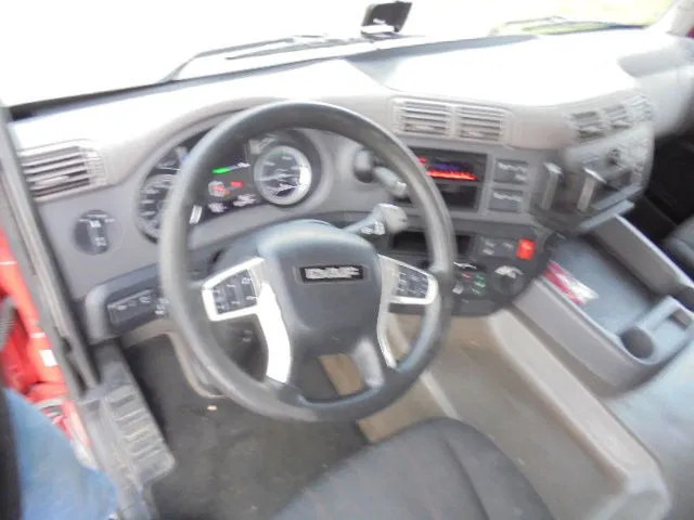 DAF CF 410 52 UNITS IN STOCK NL TREKKERS - Τράκτορας: φωτογραφία 5 DAF CF 410 52 UNITS IN STOCK NL TREKKERS - Τράκτορας: φωτογραφία 5