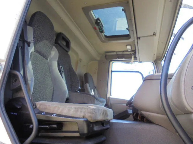 Μίσθωση DAF CF 75.250 FAG 250 6X2 DAF CF 75.250 FAG 250 6X2: φωτογραφία 10 Μίσθωση DAF CF 75.250 FAG 250 6X2 DAF CF 75.250 FAG 250 6X2: φωτογραφία 10