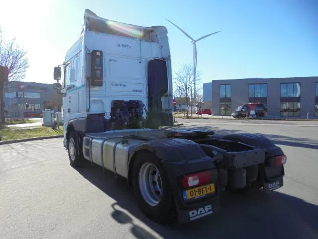 Τράκτορας DAF XF 440 125XDAF 106 TRACTOR HEAD IN STOCK: φωτογραφία 6 Τράκτορας DAF XF 440 125XDAF 106 TRACTOR HEAD IN STOCK: φωτογραφία 6