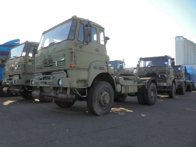 DAF YA YTV 2300 4X4 +WSK 10 UNITS IN STOCK - Τράκτορας: φωτογραφία 1 DAF YA YTV 2300 4X4 +WSK 10 UNITS IN STOCK - Τράκτορας: φωτογραφία 1