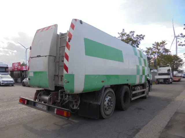 Iveco Stralis 270 - Φορτηγό βυτιοφόρο: φωτογραφία 4 Iveco Stralis 270 - Φορτηγό βυτιοφόρο: φωτογραφία 4