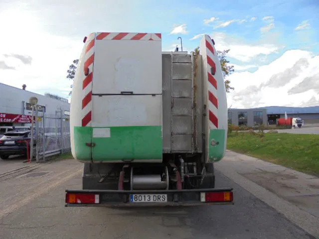 Iveco Stralis 270 - Φορτηγό βυτιοφόρο: φωτογραφία 5 Iveco Stralis 270 - Φορτηγό βυτιοφόρο: φωτογραφία 5