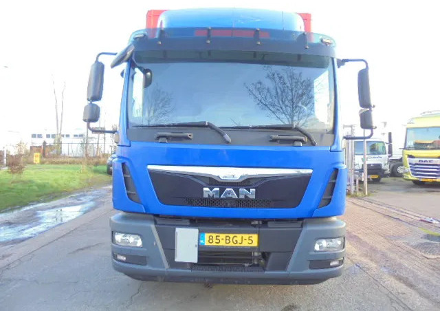 MAN TGM 12-250 - Φορτηγό κόφα: φωτογραφία 2 MAN TGM 12-250 - Φορτηγό κόφα: φωτογραφία 2