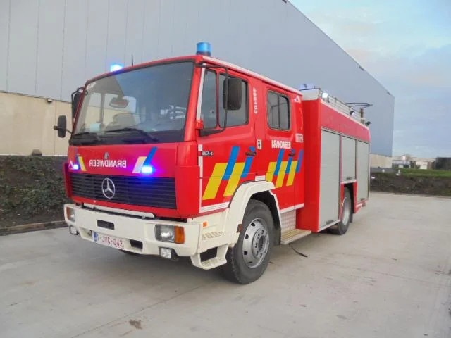 Mercedes-Benz 1124 F - Πυροσβεστικό όχημα: φωτογραφία 1 Mercedes-Benz 1124 F - Πυροσβεστικό όχημα: φωτογραφία 1