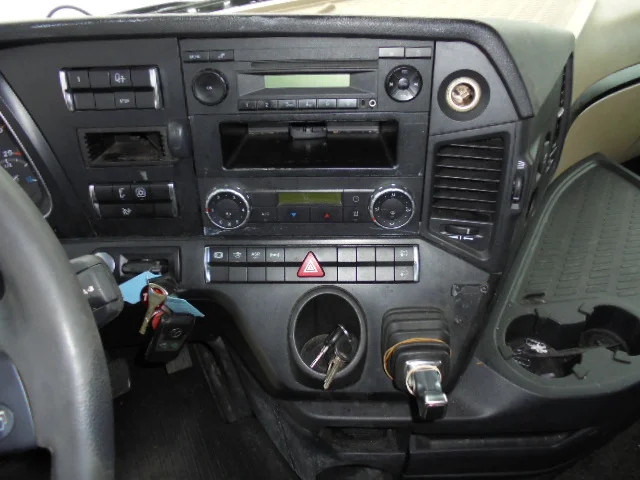 Τράκτορας Mercedes-Benz Actros 1842 LS EUR6: φωτογραφία 10 Τράκτορας Mercedes-Benz Actros 1842 LS EUR6: φωτογραφία 10