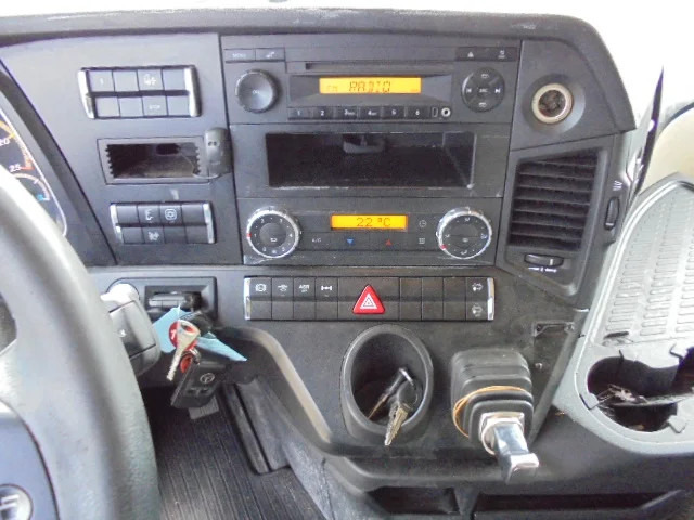 Τράκτορας Mercedes-Benz Actros 1842 LS EUR6: φωτογραφία 11 Τράκτορας Mercedes-Benz Actros 1842 LS EUR6: φωτογραφία 11