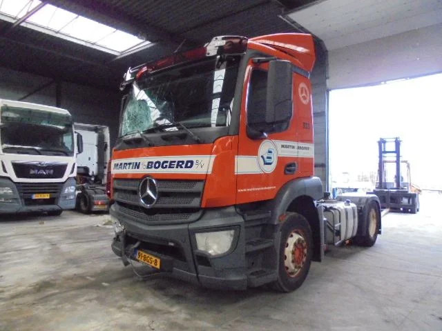 Mercedes-Benz Antos 1832 CABINE SCHADE - Τράκτορας: φωτογραφία 1 Mercedes-Benz Antos 1832 CABINE SCHADE - Τράκτορας: φωτογραφία 1