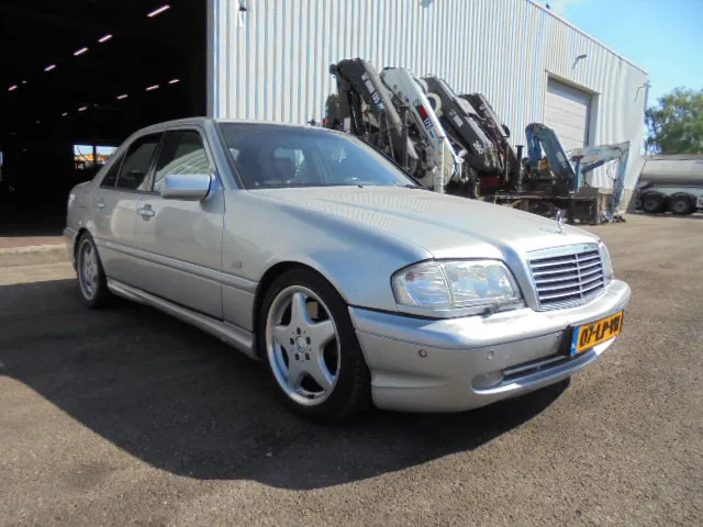 Mercedes-Benz C-Klasse 43 AMG - Λιμουζίνα/ Sedan: φωτογραφία 2 Mercedes-Benz C-Klasse 43 AMG - Λιμουζίνα/ Sedan: φωτογραφία 2