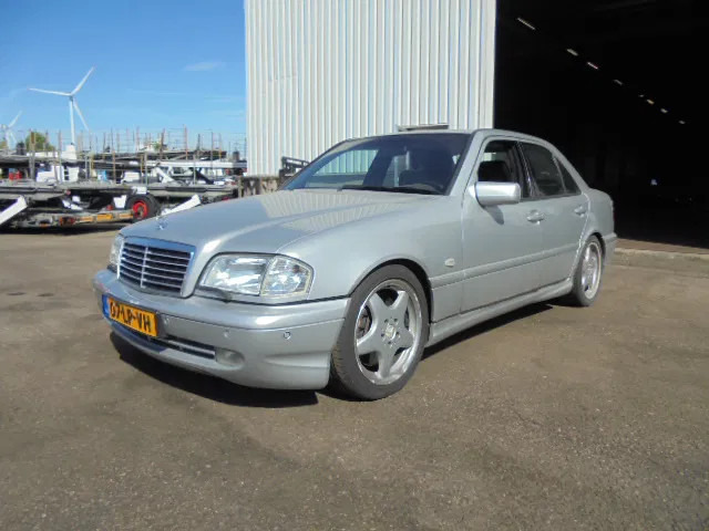 Mercedes-Benz C-Klasse 43 AMG - Λιμουζίνα/ Sedan: φωτογραφία 1 Mercedes-Benz C-Klasse 43 AMG - Λιμουζίνα/ Sedan: φωτογραφία 1