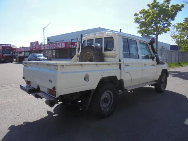 Toyota Land Cruiser HJ79L 4X4 CREWCAB PICKUP EXPORT OUTSIDE EU ONLY - Ημιφορτηγό: φωτογραφία 4 Toyota Land Cruiser HJ79L 4X4 CREWCAB PICKUP EXPORT OUTSIDE EU ONLY - Ημιφορτηγό: φωτογραφία 4
