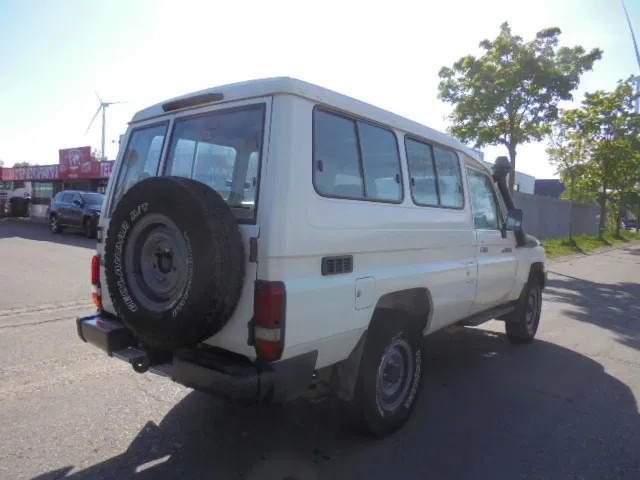 Toyota Land Cruiser HZJ78L 4X4 EXPORT OUTSIDE EU ONLY - Αυτοκίνητο: φωτογραφία 5 Toyota Land Cruiser HZJ78L 4X4 EXPORT OUTSIDE EU ONLY - Αυτοκίνητο: φωτογραφία 5