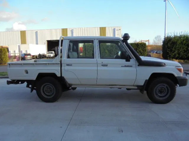 Toyota Land Cruiser HZJ79L DKMRS 4X4 DOUBLE CAB PICKUP ONLY EXPORT OUT THE EU - Αυτοκίνητο: φωτογραφία 4 Toyota Land Cruiser HZJ79L DKMRS 4X4 DOUBLE CAB PICKUP ONLY EXPORT OUT THE EU - Αυτοκίνητο: φωτογραφία 4